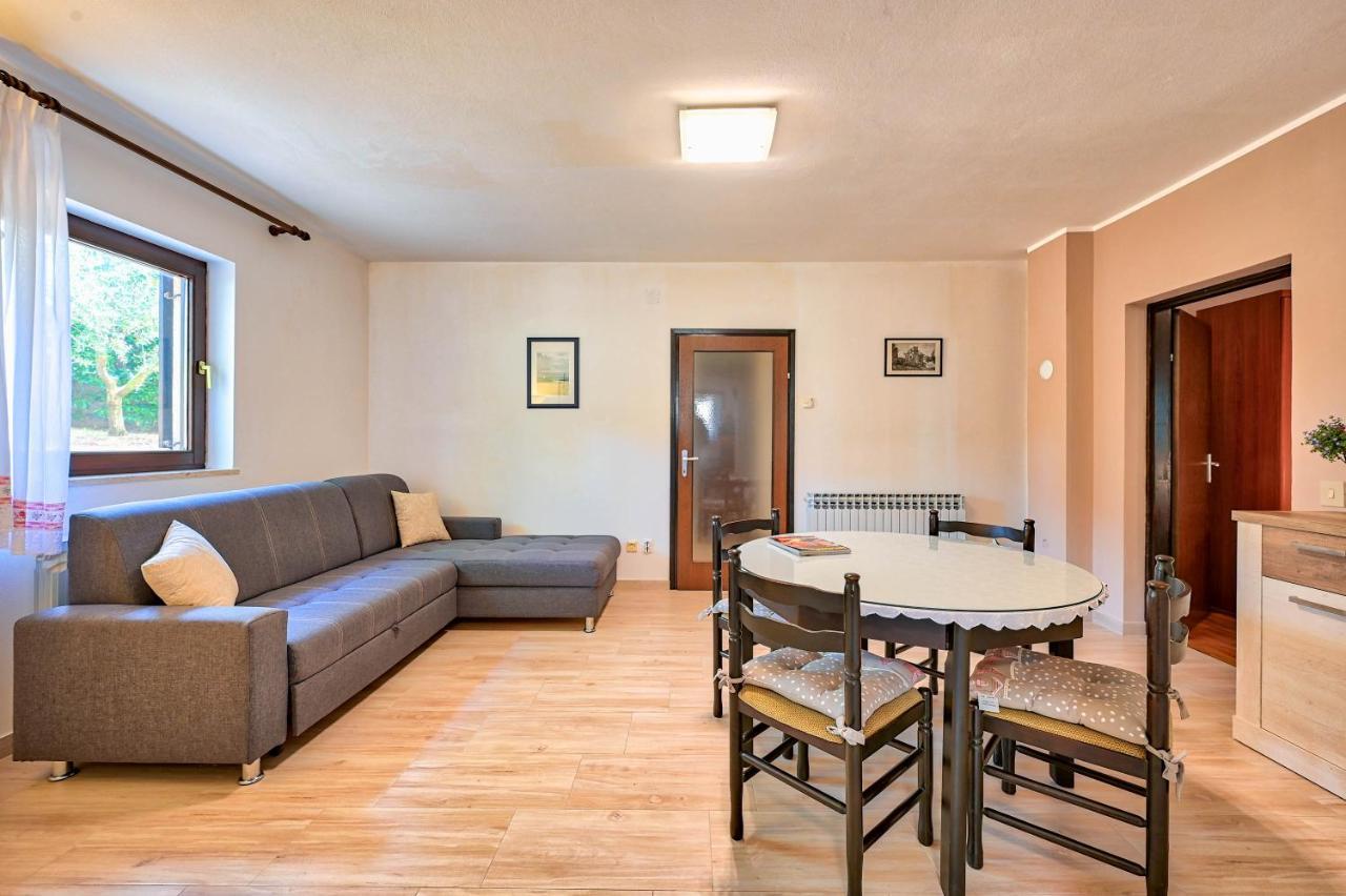 Iby Apartment Pola Esterno foto
