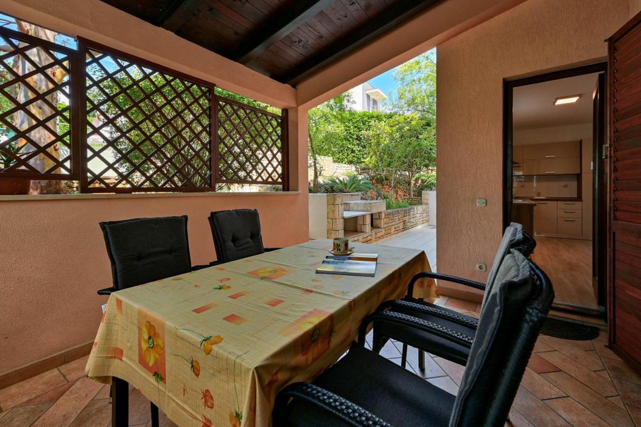 Iby Apartment Pola Esterno foto